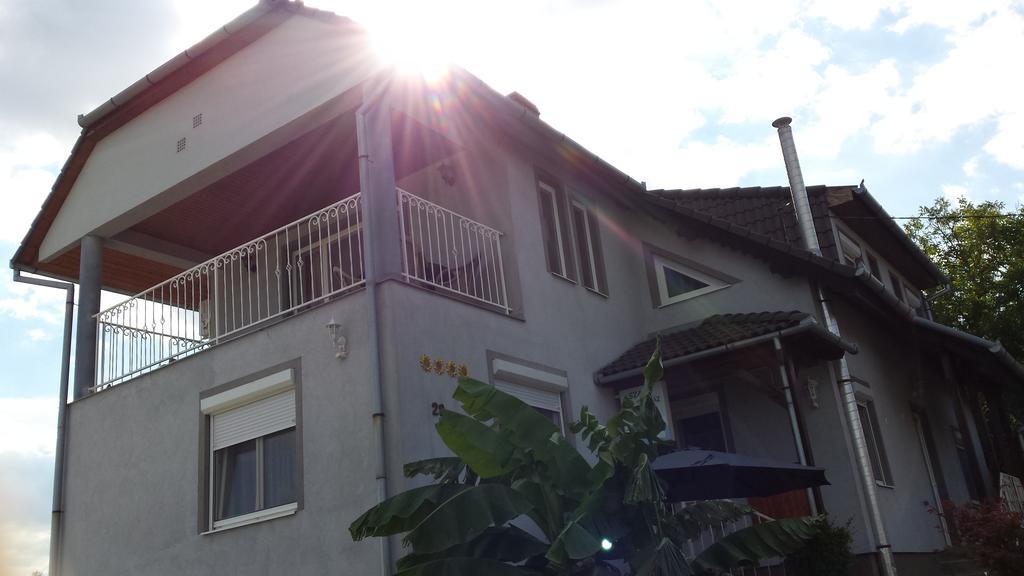 Szabo Vendeghaz Hotel Villány Buitenkant foto