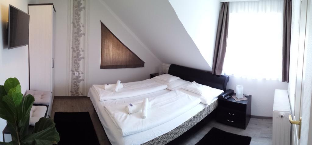 Szabo Vendeghaz Hotel Villány Buitenkant foto